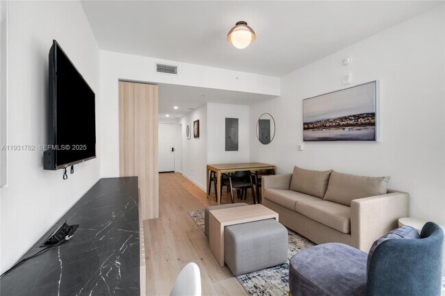 Foto del edificio - 225 N Miami Ave