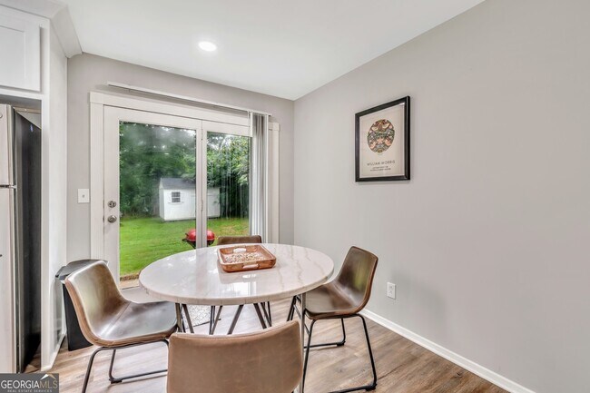 Foto del edificio - 4589 Ryan Rd