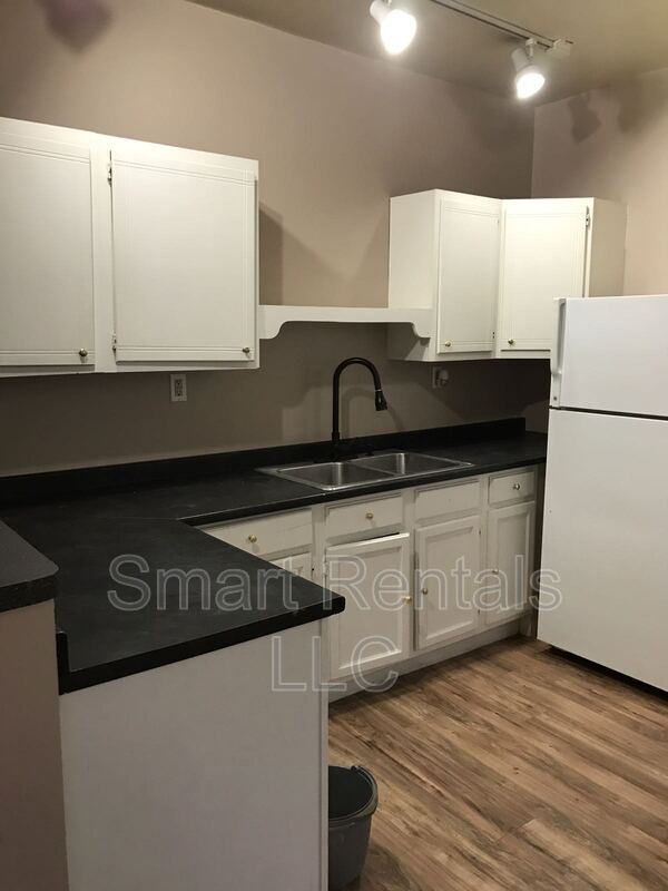 Foto principal - 2239 Keokuk St