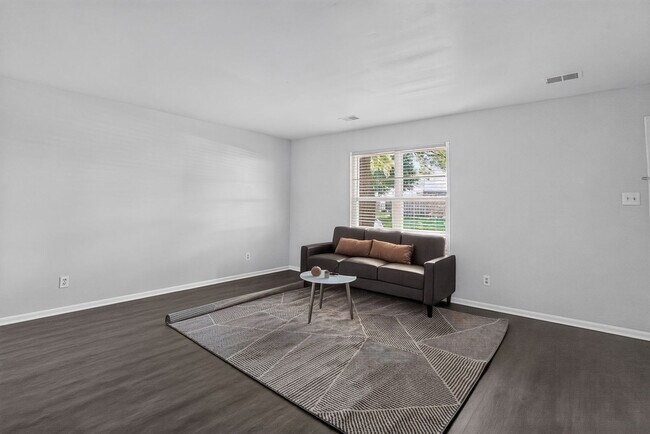 Building Photo - 9201 E 30th St