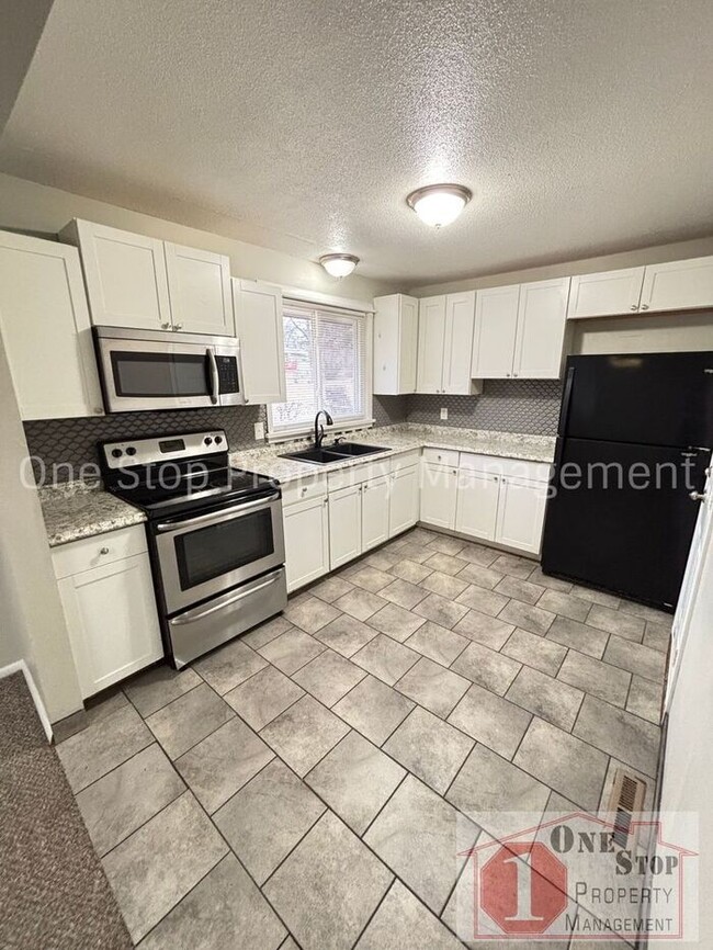 Foto del edificio - 3 Bedroom & 2 Bathroom in Kansas City!