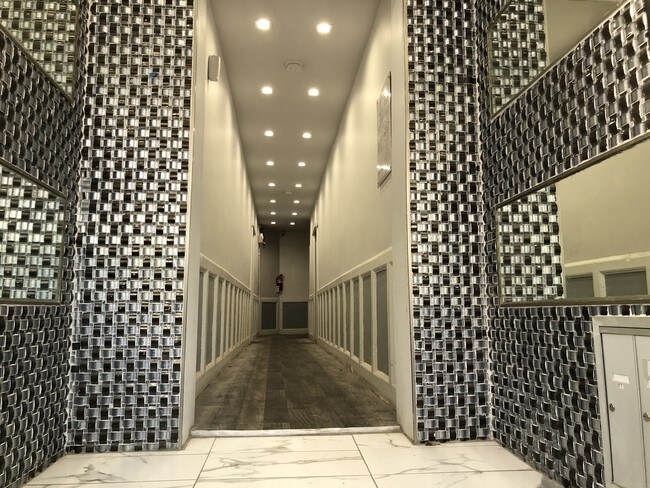 Foto del edificio - 143 Lafayette St