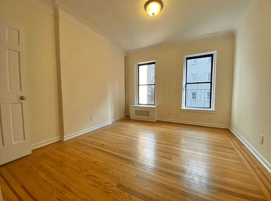 Primary Photo - 1606 1st Ave.