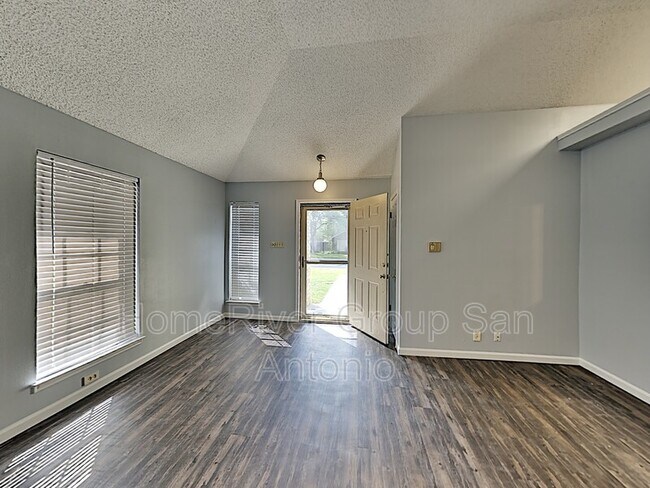 Building Photo - 5807 Spring Cabin