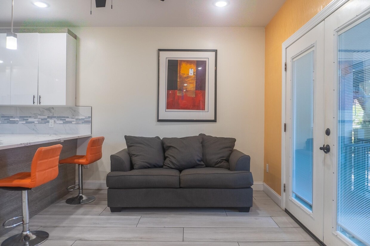 Primary Photo - 4 Highview Rd