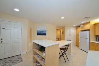 Building Photo - 8617 Via Rapallo Dr