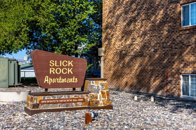 Entrada - SLICK ROCK APARTMENTS
