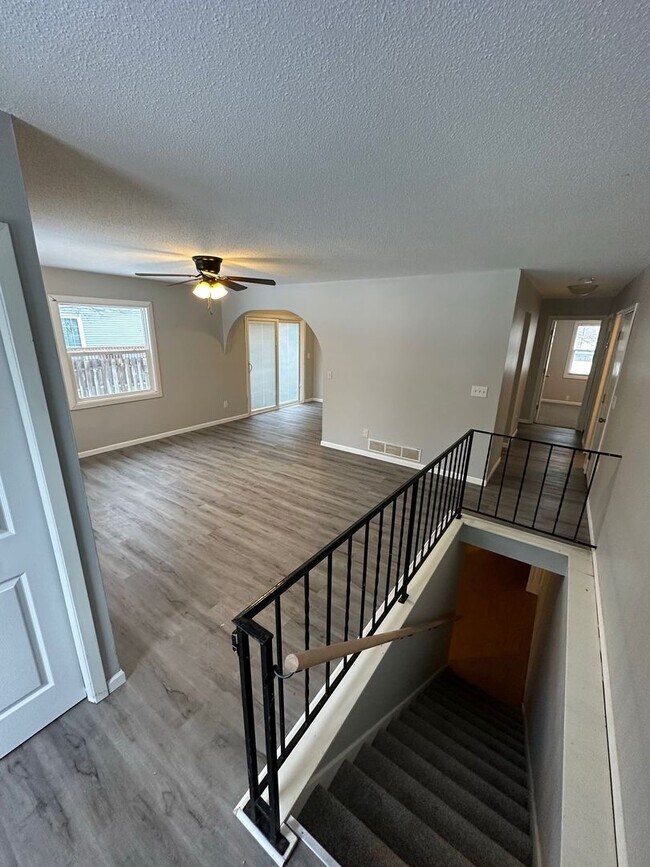 Foto del edificio - 12421 Tyler St NE