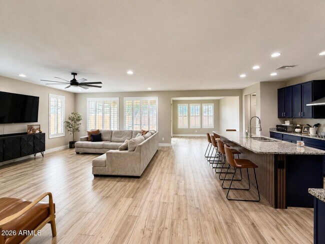 Foto del edificio - 25959 W Sands Dr