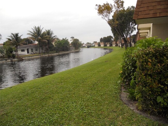 Building Photo - 129 San Remo Blvd