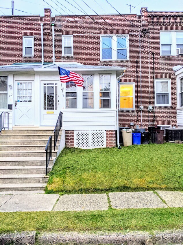 Primary Photo - 24 Davis Ave