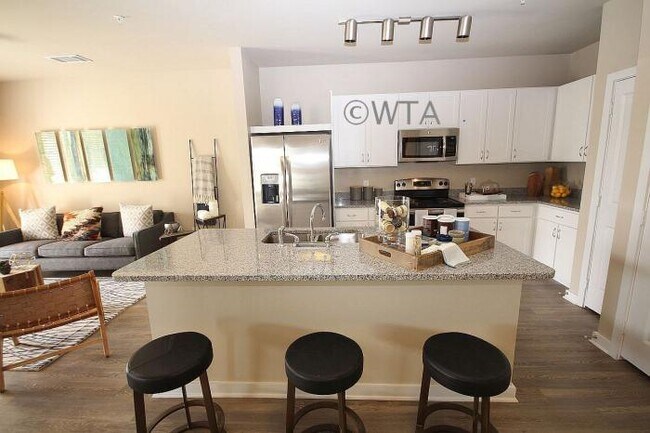 Building Photo - 1 bedroom in KYLE TX 78640