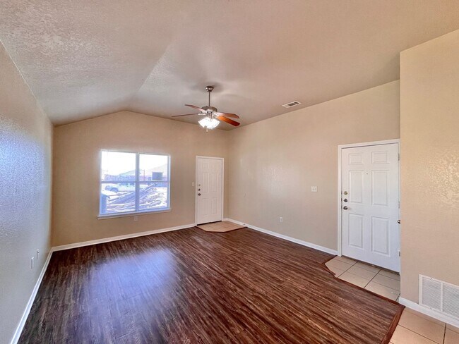 Building Photo - 4300 Elms Run Cir