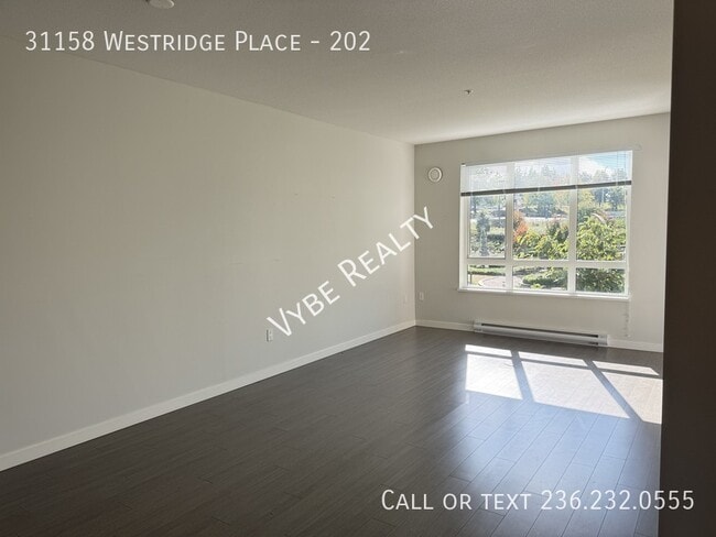 Building Photo - ?? Bright Courtyard Condo @ Elmstone– 2 Parking Spots