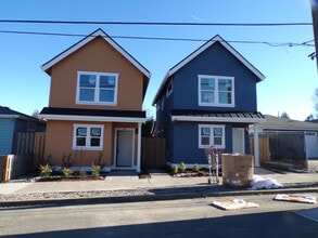 Building Photo - 6956 NE 18th Ave