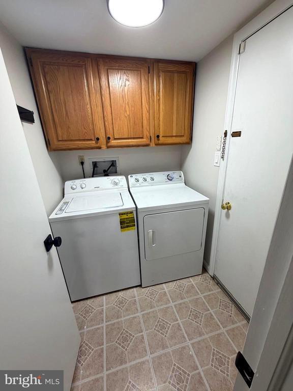 Building Photo - 209 Crescent Dr