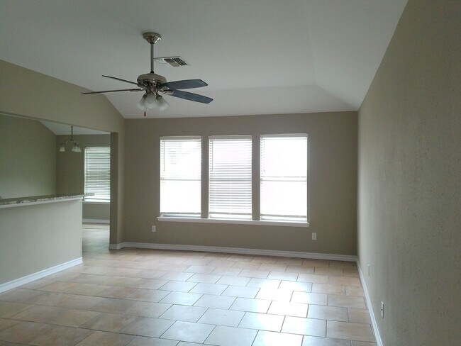 Foto del edificio - 1106 Cupertino St