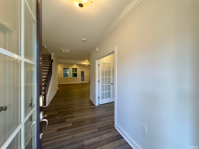 Building Photo - 321 Natsam Wds Wy