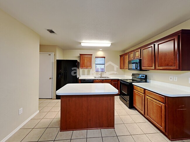 Foto del edificio - 4900 Stirrup Way