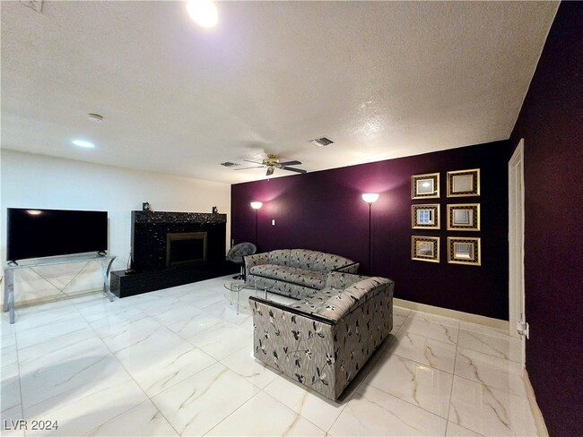 Foto del edificio - 2755 Mann St