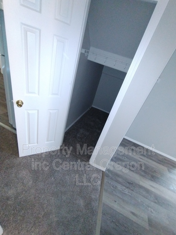 Building Photo - 2123 Baines Blvd