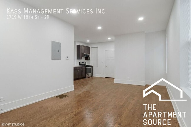 Building Photo - 1719 W 18th St