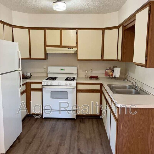 Foto del edificio - 2954 NE Taylor St