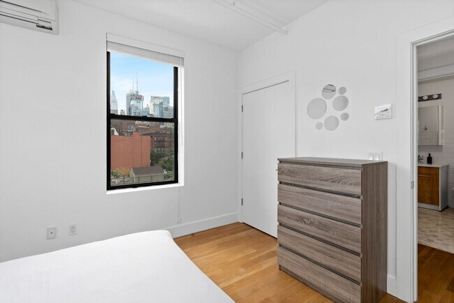 Foto del edificio - 517 W 45th St