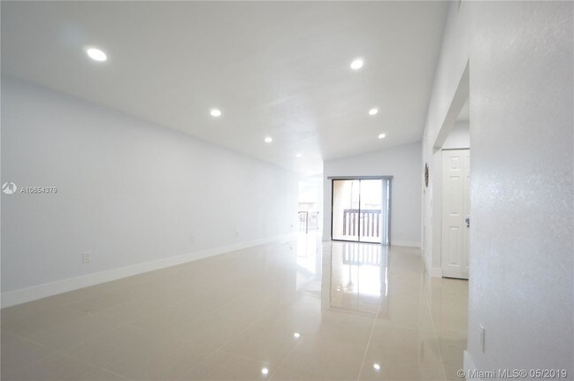 Foto del edificio - 6604 SW 114th Pl