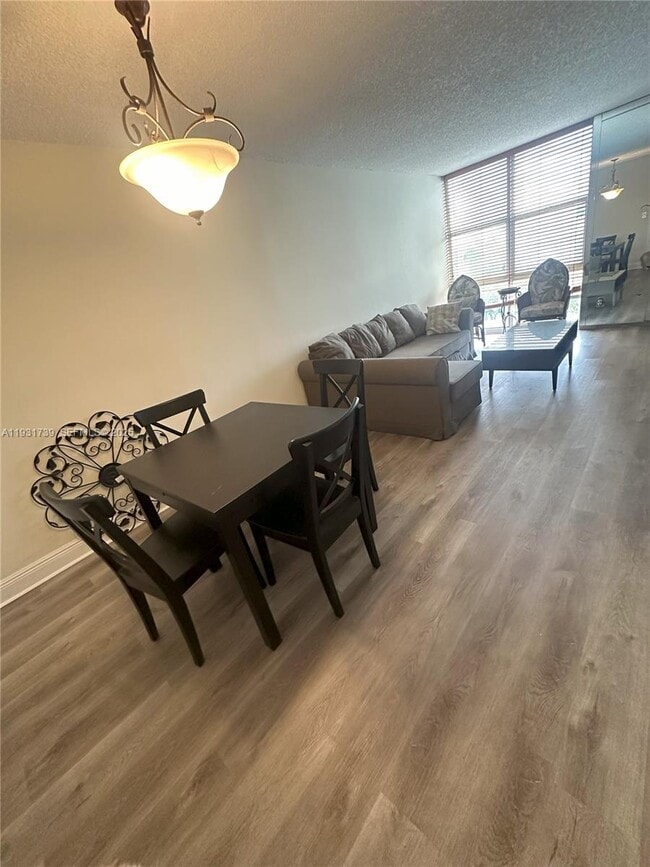 Foto del edificio - 210 172nd St