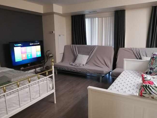 Photo du bâtiment - 300 Front St W