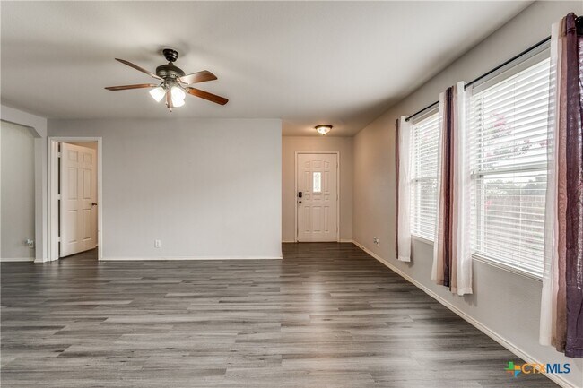 Foto del edificio - 309 Willow View