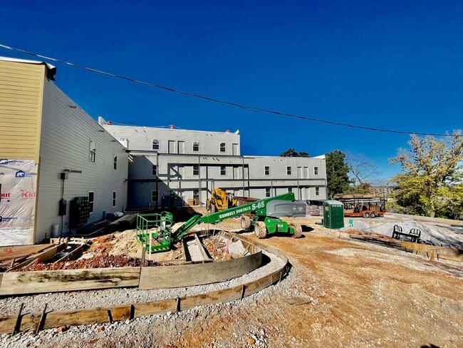 Building Photo - Sycamore Apartments
