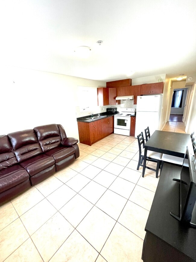 Building Photo - 2796 21st Av E