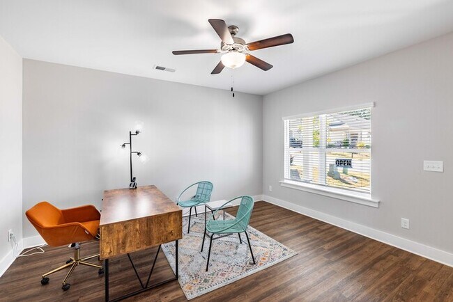 Foto del edificio - 2033 Weaver Way