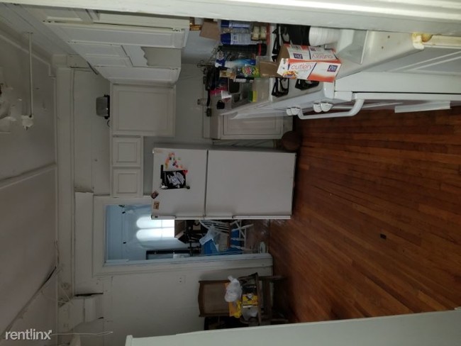 Building Photo - 6 br, 2.5 bath House - 16 Center Street