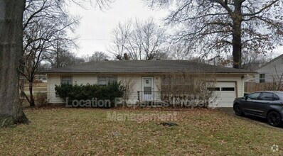 Building Photo - 2127 Mitchell St