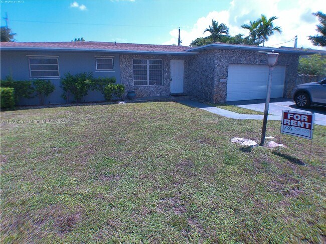 Building Photo - 5360 Fletcher St