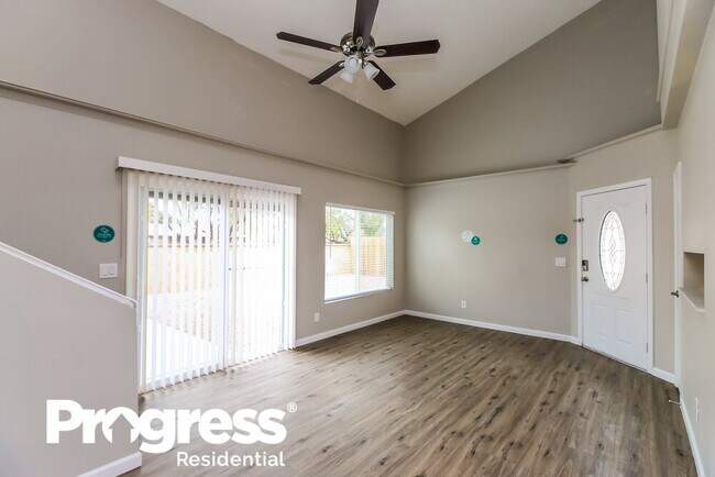 Foto del edificio - 2718 W Brooks St