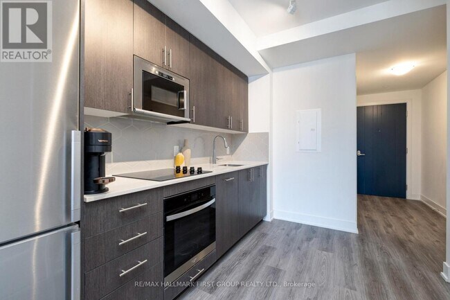 Photo du bâtiment - 2545 Simcoe St N