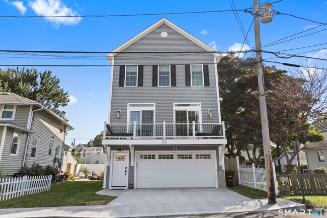 Foto del edificio - 22 Andrews Ave