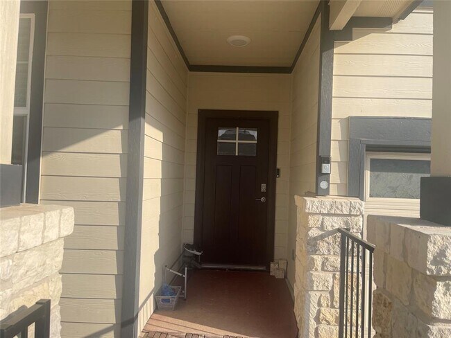 Building Photo - 145 Merrick Rd