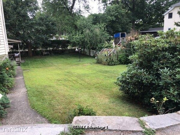 Foto del edificio - 2 br, 1 bath Apartment - 11 Lyman St