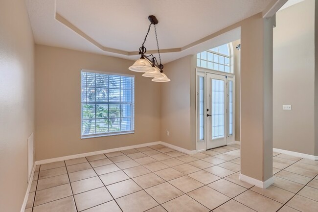 Building Photo - 212 Willow Bend Dr