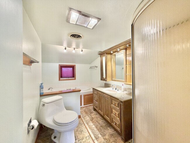 Foto del edificio - 2107 W Avalon Rd