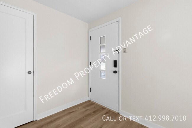 Foto del edificio - 629 Perrilyn St