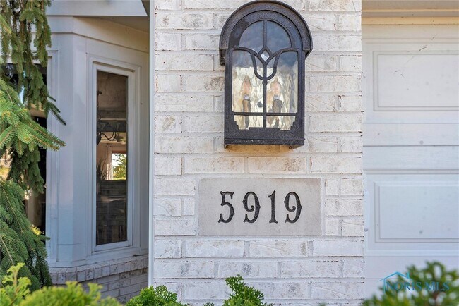Building Photo - 5919 Iron Ct
