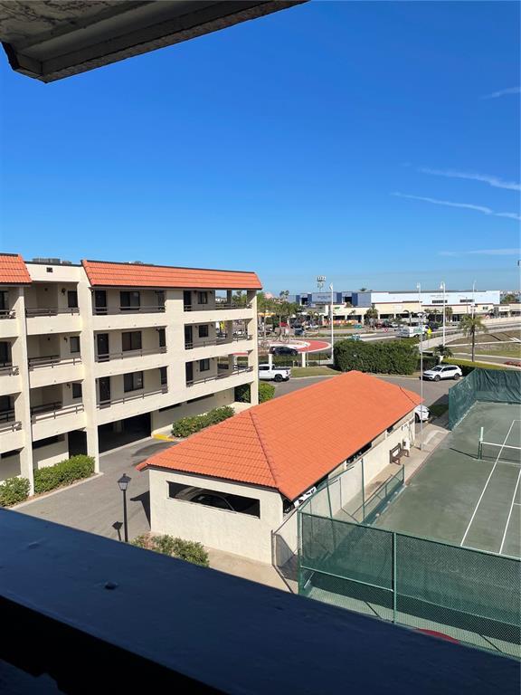 Foto principal - 106 1st St E