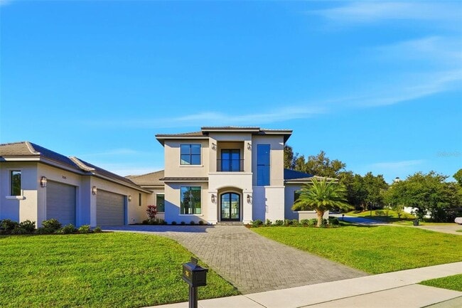 Building Photo - 705 Largovista Dr