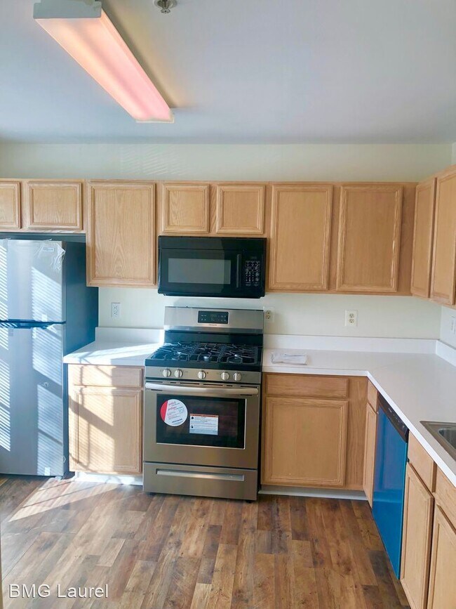Building Photo - 3 br, 2.5 bath House - 13754 Palmetto Circle